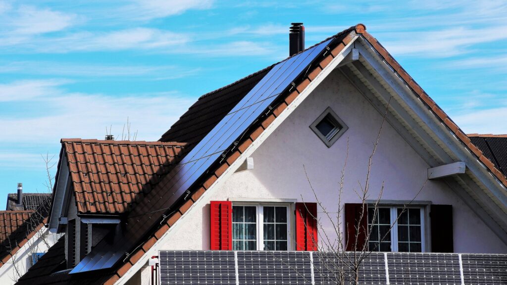 the roof of the gd9e45409c 1920 1024x576 - Orsingen-Nenzingen setzt auf grünen Strom: Das SOLARZENTRUM BODENSEE berät